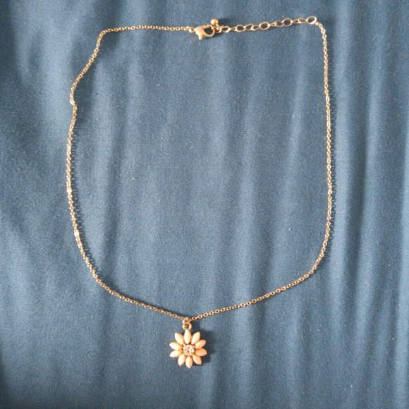 FREE w/ $25 Purchase; Golden Chain Flower Necklace - Picture 4 of 5